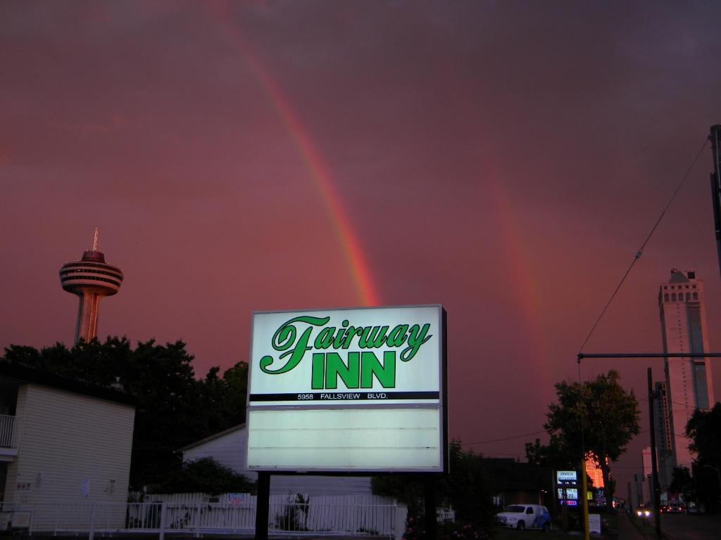 Fairway Inn By The Falls ナイアガラ・フォールズ エクステリア 写真